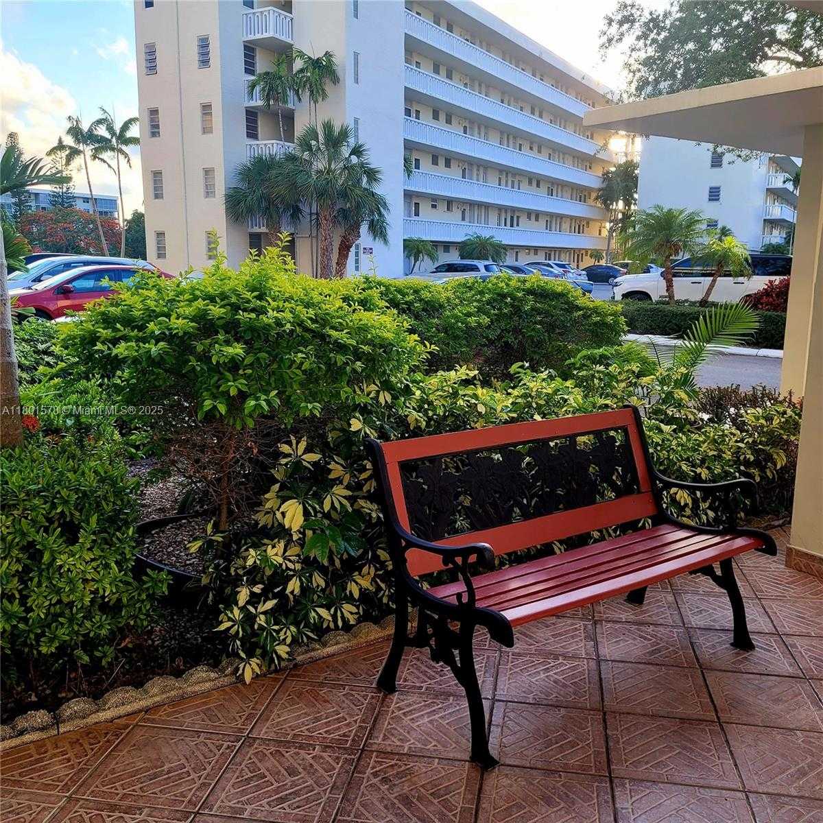 Small Image of 2859 LEONARD DR #G106, Aventura Number 22