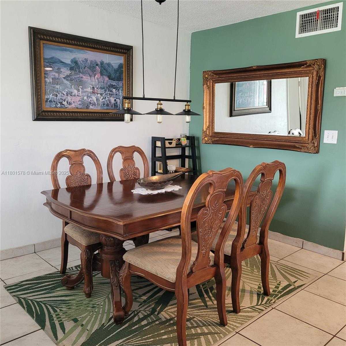 Small Image of 2859 LEONARD DR #G106, Aventura Number 3