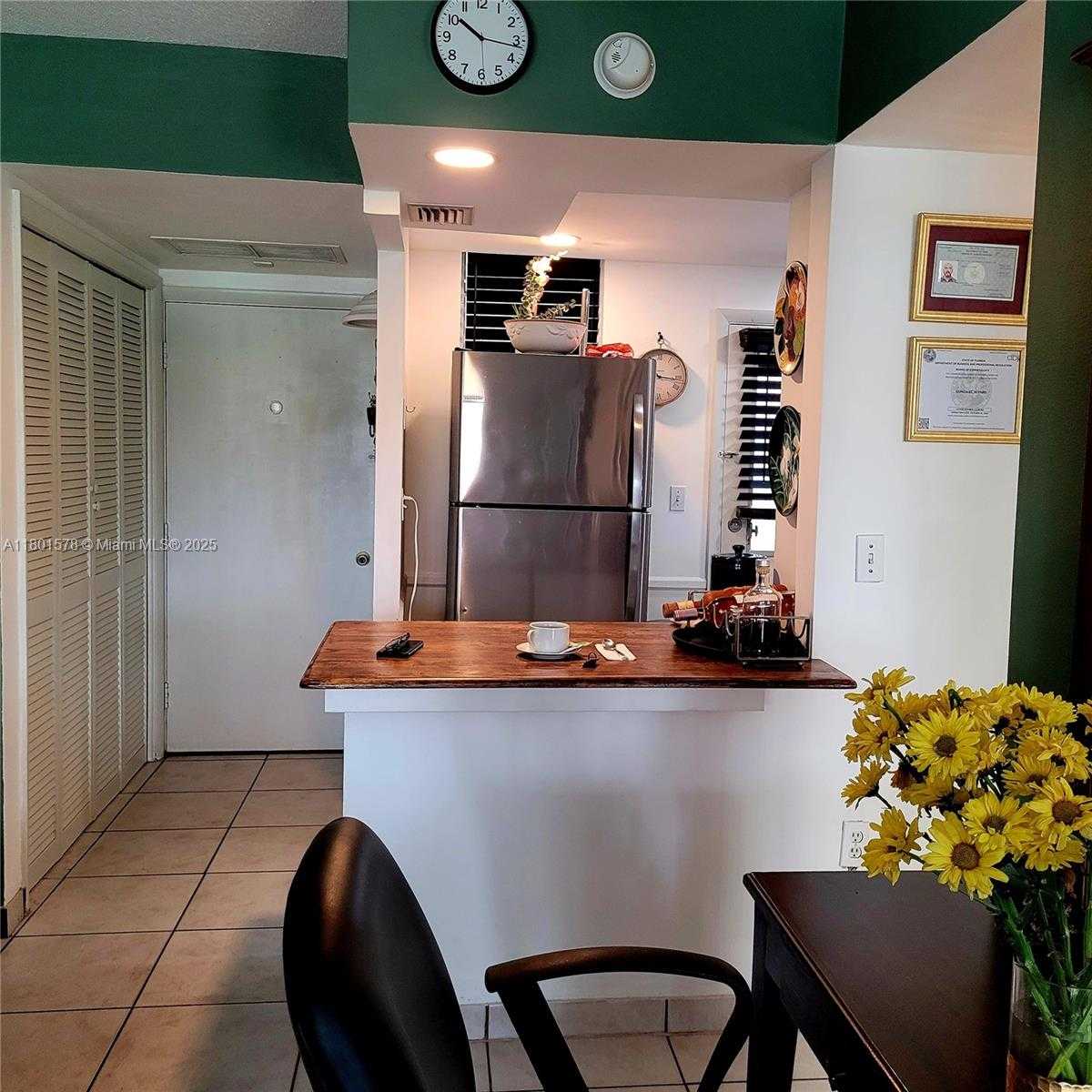 Small Image of 2859 LEONARD DR #G106, Aventura Number 5
