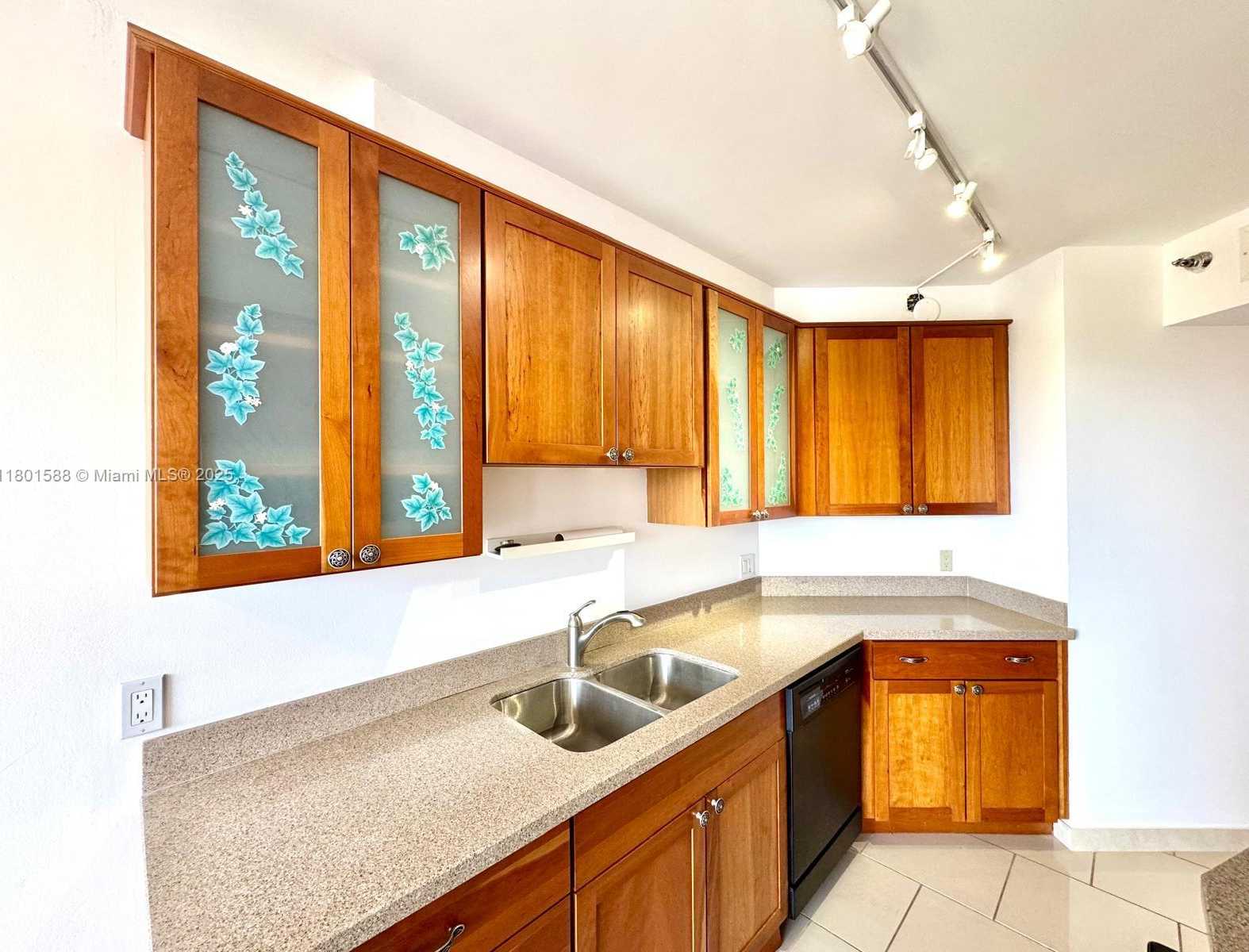 Small Image of 3610 YACHT CLUB DR #810, Aventura Number 19