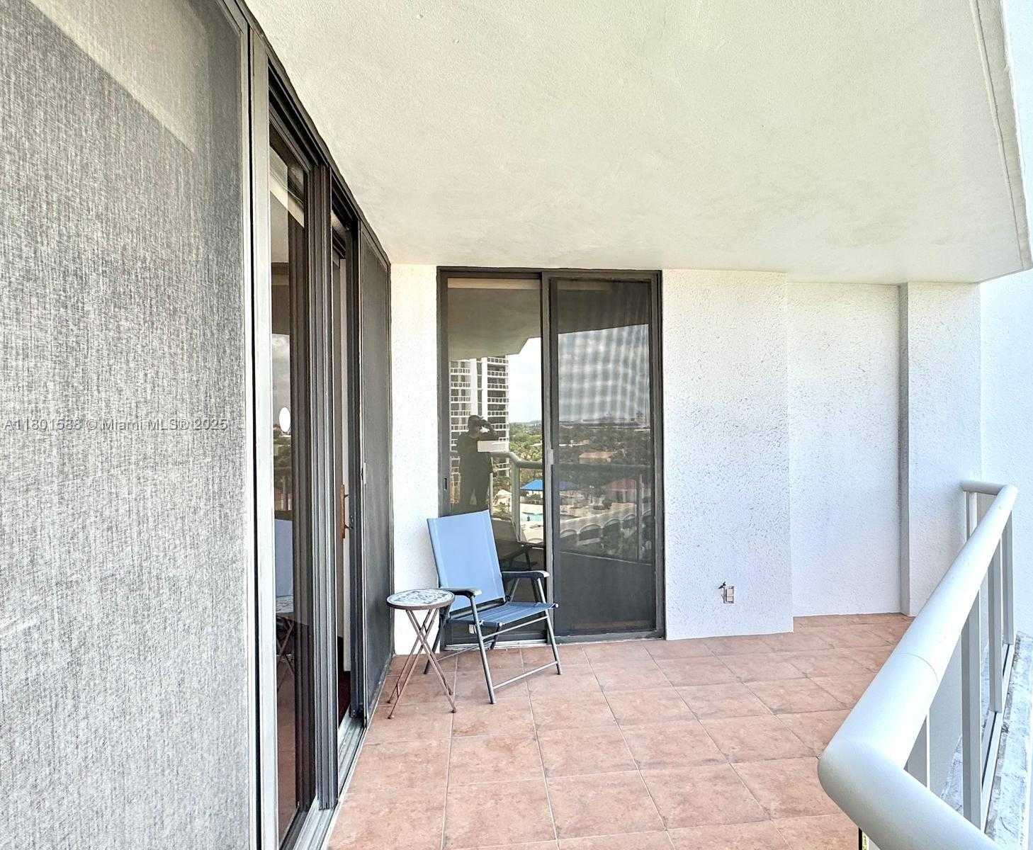 Small Image of 3610 YACHT CLUB DR #810, Aventura Number 30
