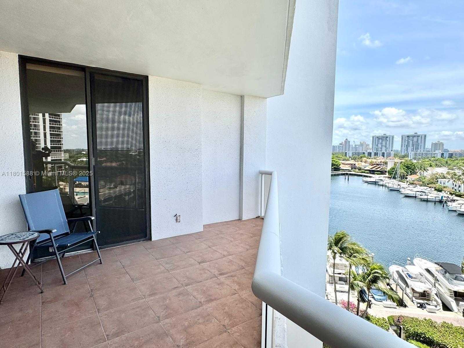 Small Image of 3610 YACHT CLUB DR #810, Aventura Number 35