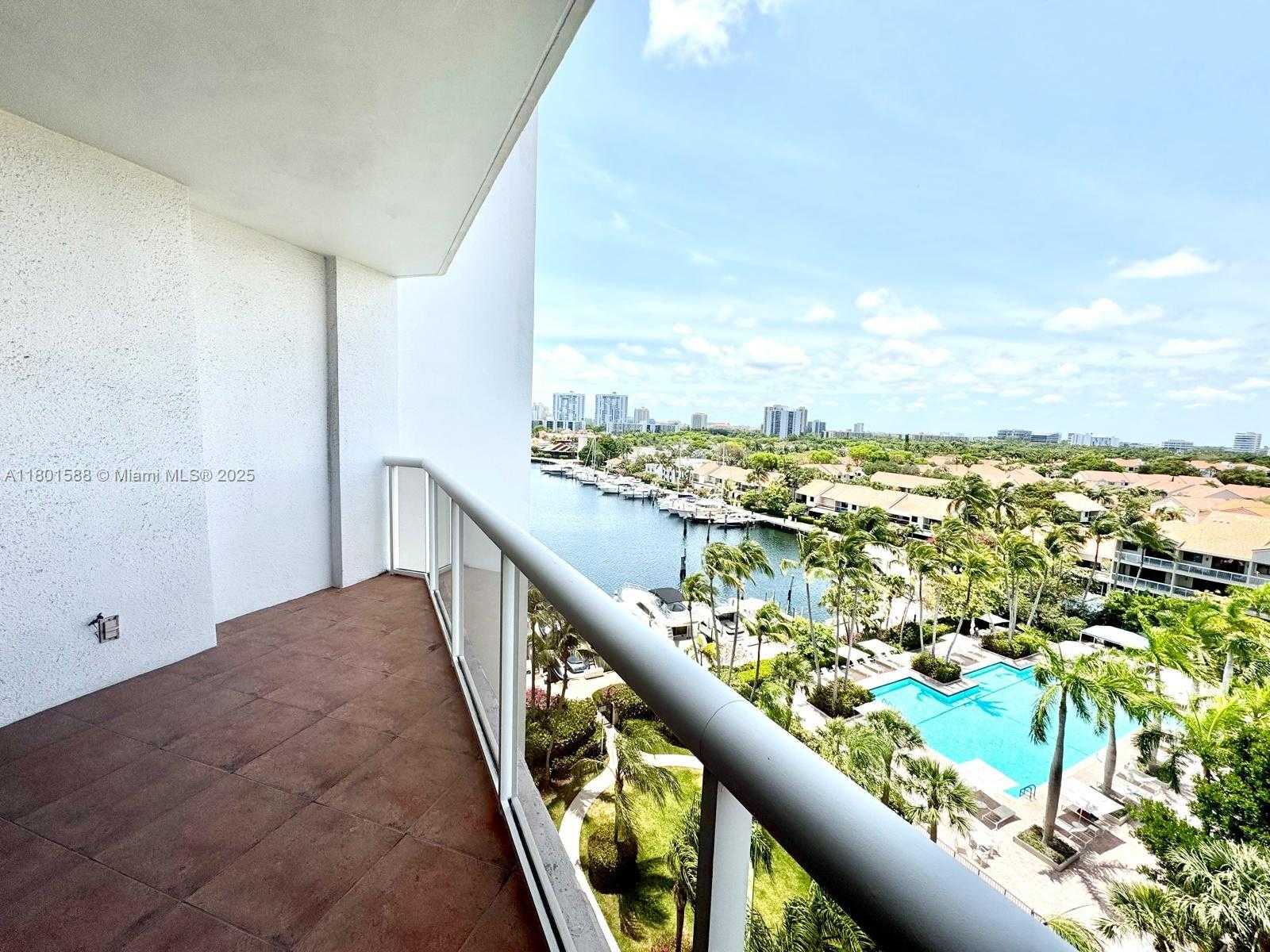 Small Image of 3610 YACHT CLUB DR #810, Aventura Number 36