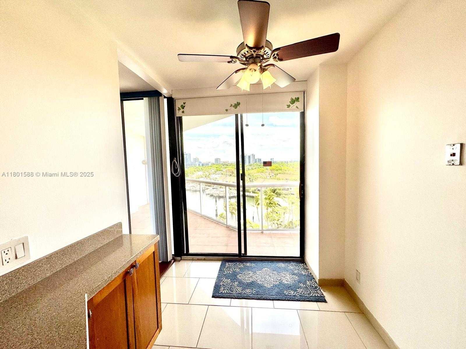 Small Image of 3610 YACHT CLUB DR #810, Aventura Number 51