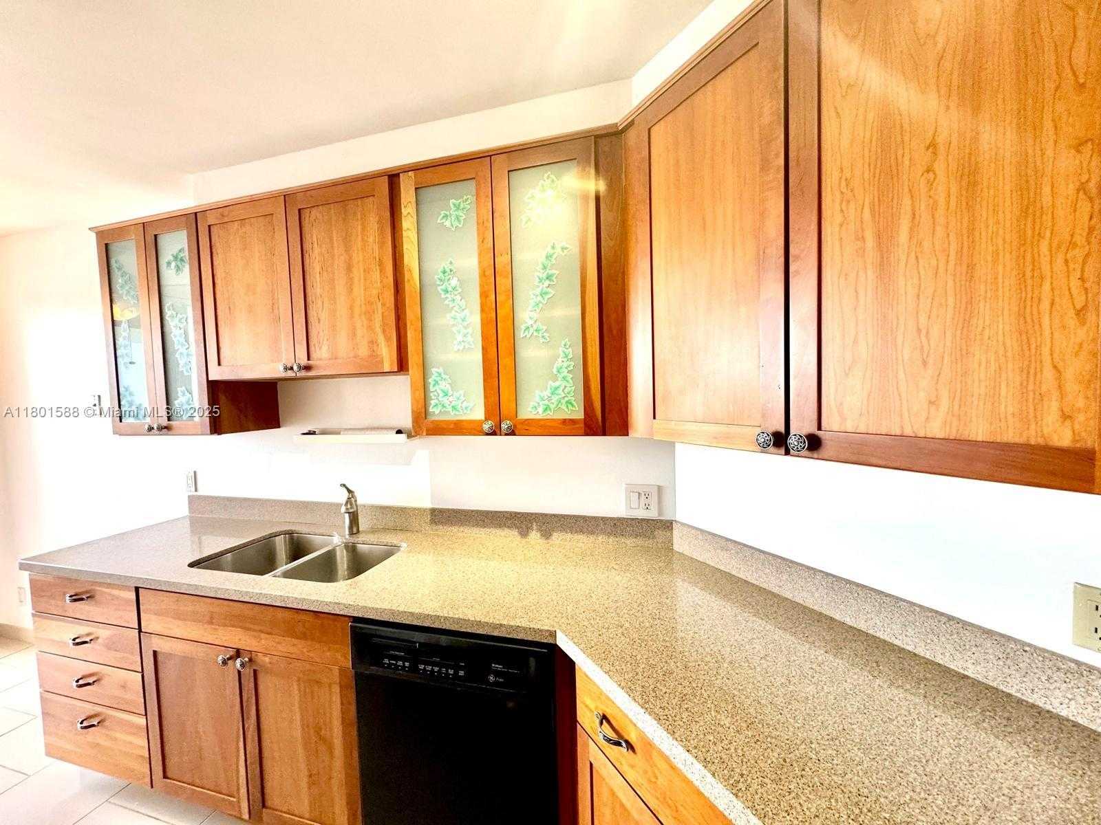 Small Image of 3610 YACHT CLUB DR #810, Aventura Number 53