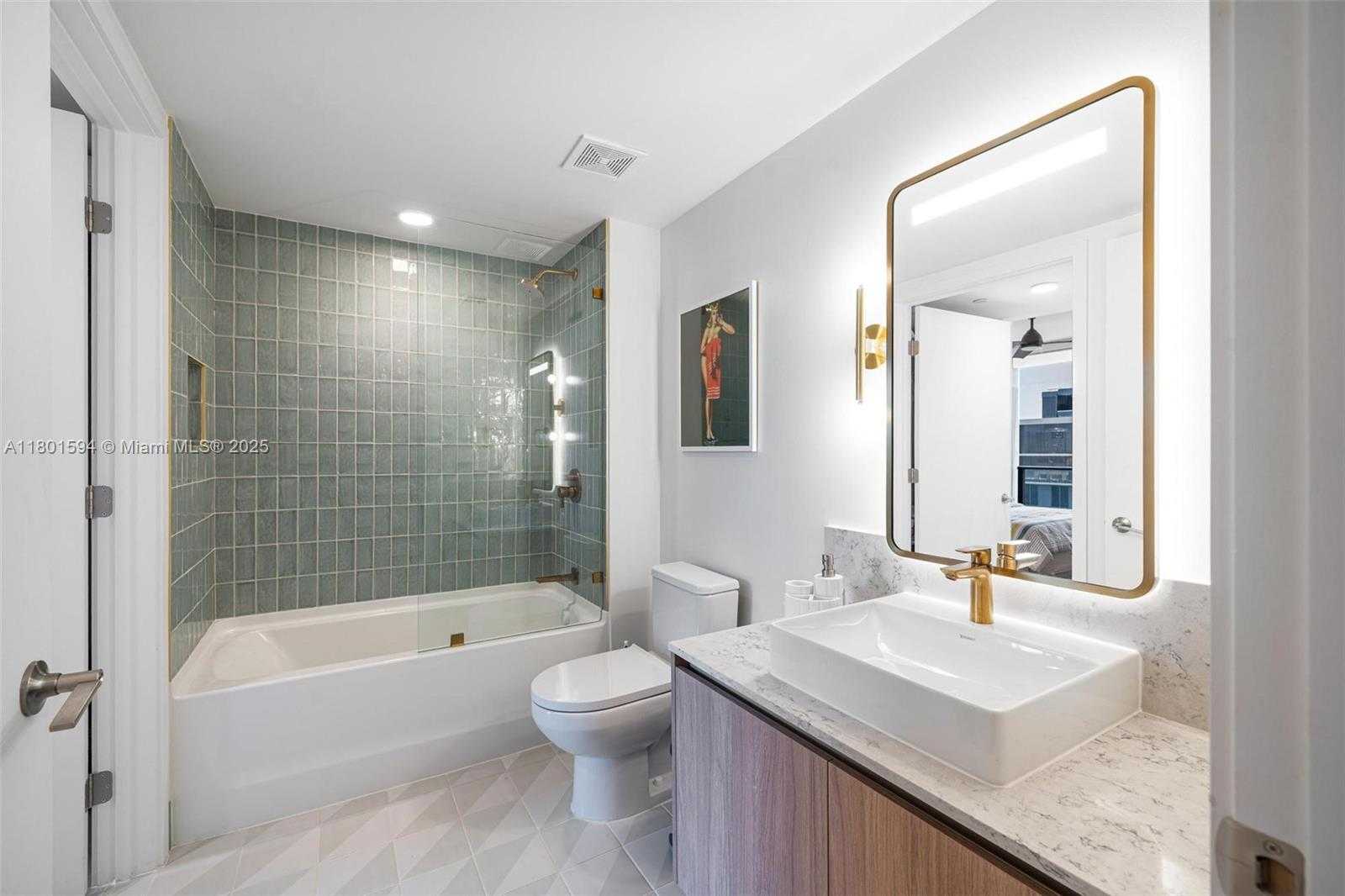Small Image of 159 NORTH EAST 6TH ST #3507, Miami Number 21
