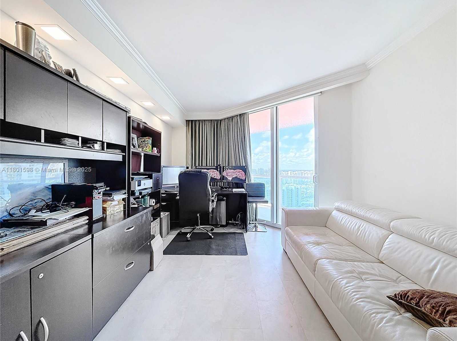 Small Image of 3370 HIDDEN BAY DR #2813, Aventura Number 23