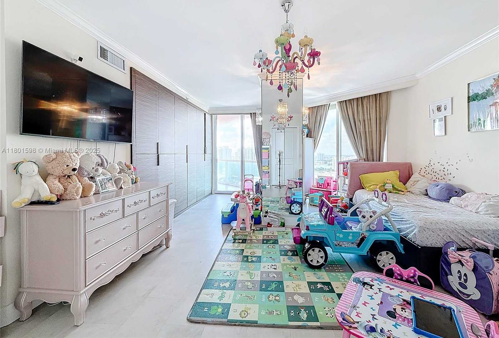 Small Image of 3370 HIDDEN BAY DR #2813, Aventura Number 25