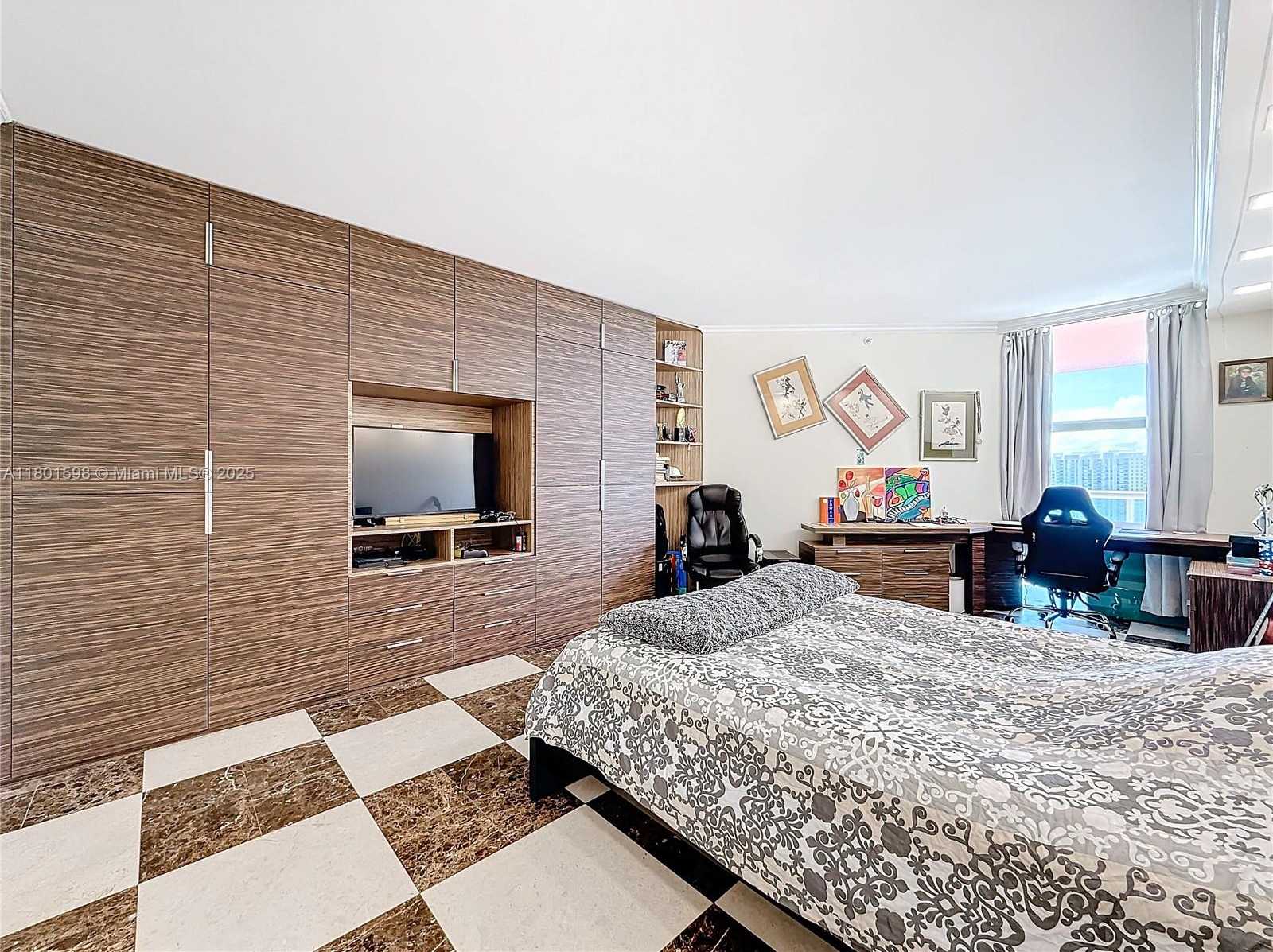 Small Image of 3370 HIDDEN BAY DR #2813, Aventura Number 29