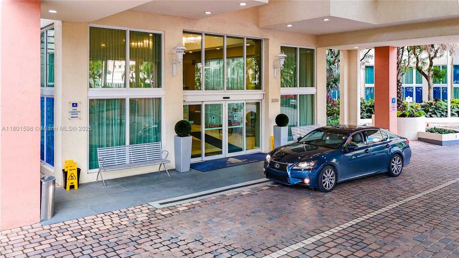 Small Image of 3370 HIDDEN BAY DR #2813, Aventura Number 3