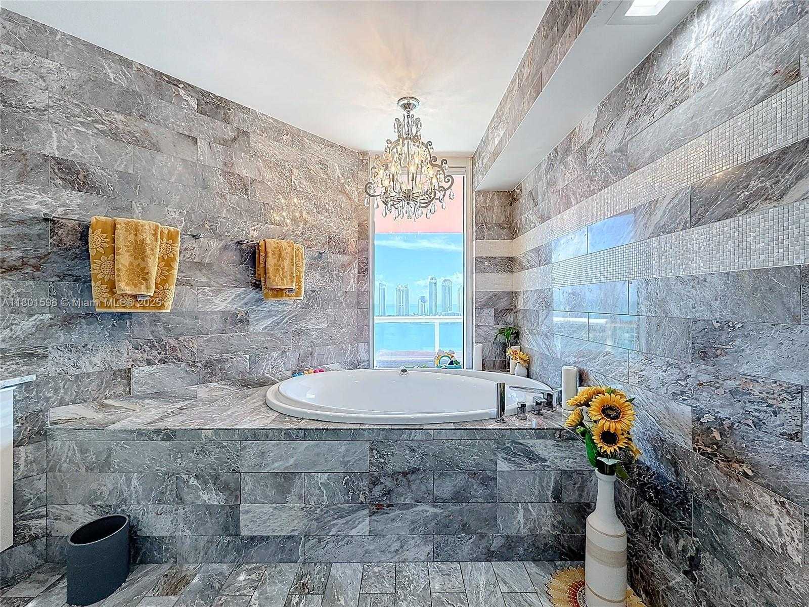 Small Image of 3370 HIDDEN BAY DR #2813, Aventura Number 39