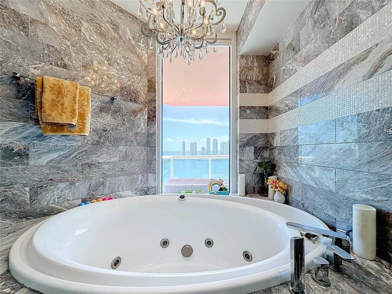 Small Image of 3370 HIDDEN BAY DR #2813, Aventura Number 40