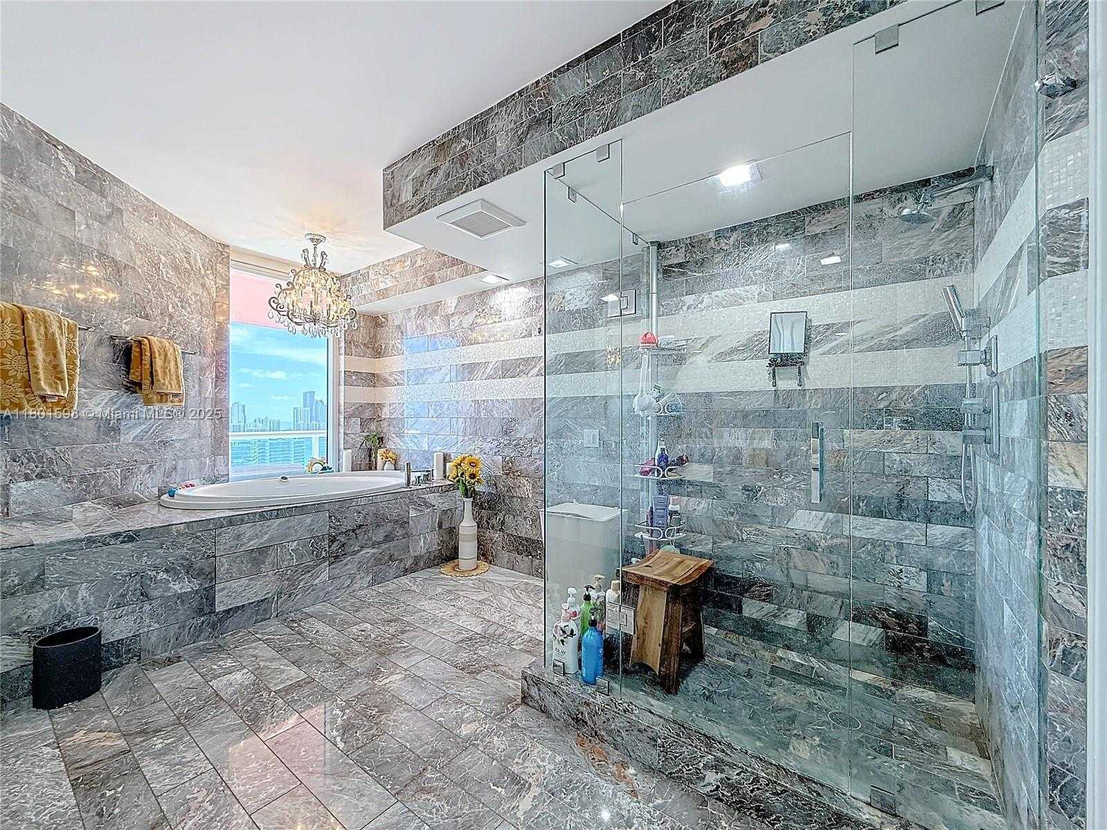 Small Image of 3370 HIDDEN BAY DR #2813, Aventura Number 41