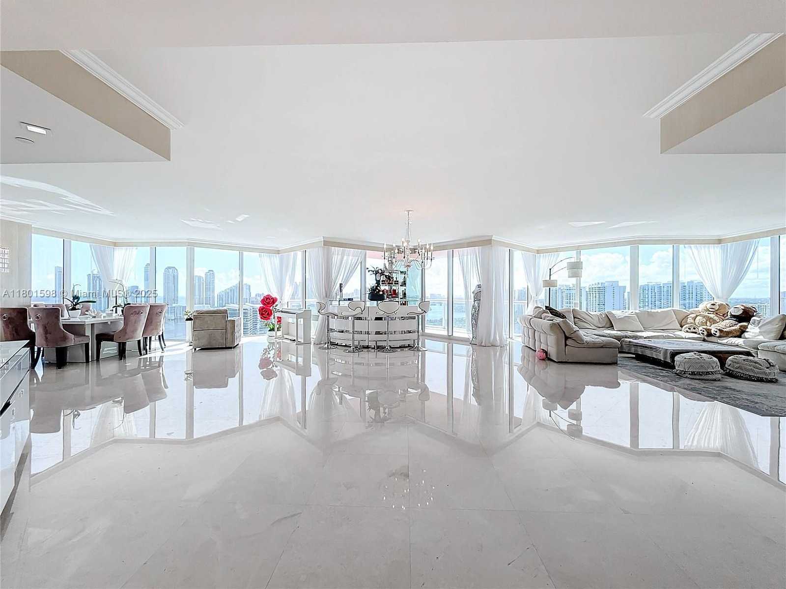 Small Image of 3370 HIDDEN BAY DR #2813, Aventura Number 6