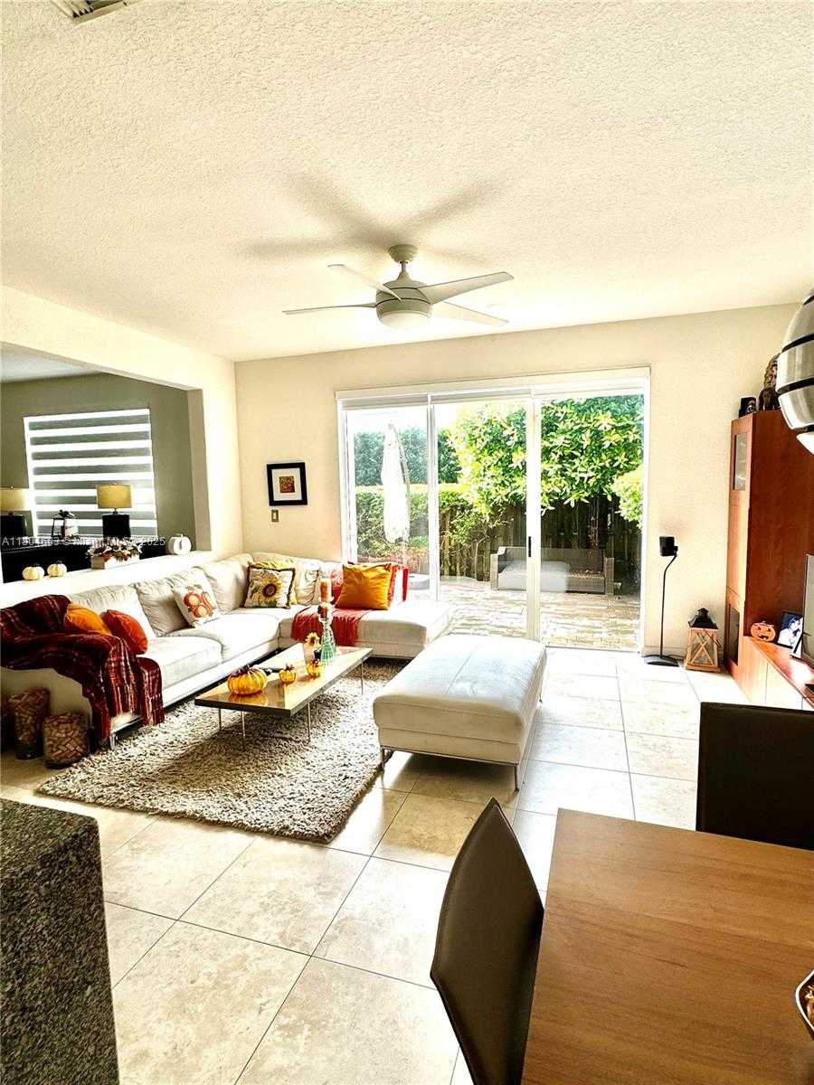 Small Image of 11226 NORTH WEST 75TH TER #., Doral Number 11