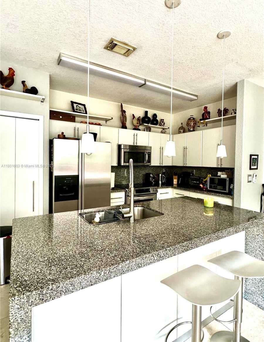 Small Image of 11226 NORTH WEST 75TH TER #., Doral Number 14