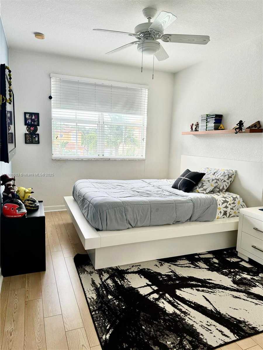 Small Image of 11226 NORTH WEST 75TH TER #., Doral Number 22