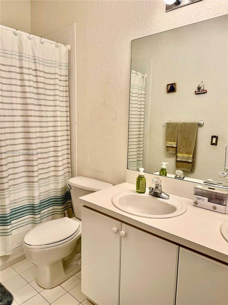 Small Image of 11226 NORTH WEST 75TH TER #., Doral Number 23