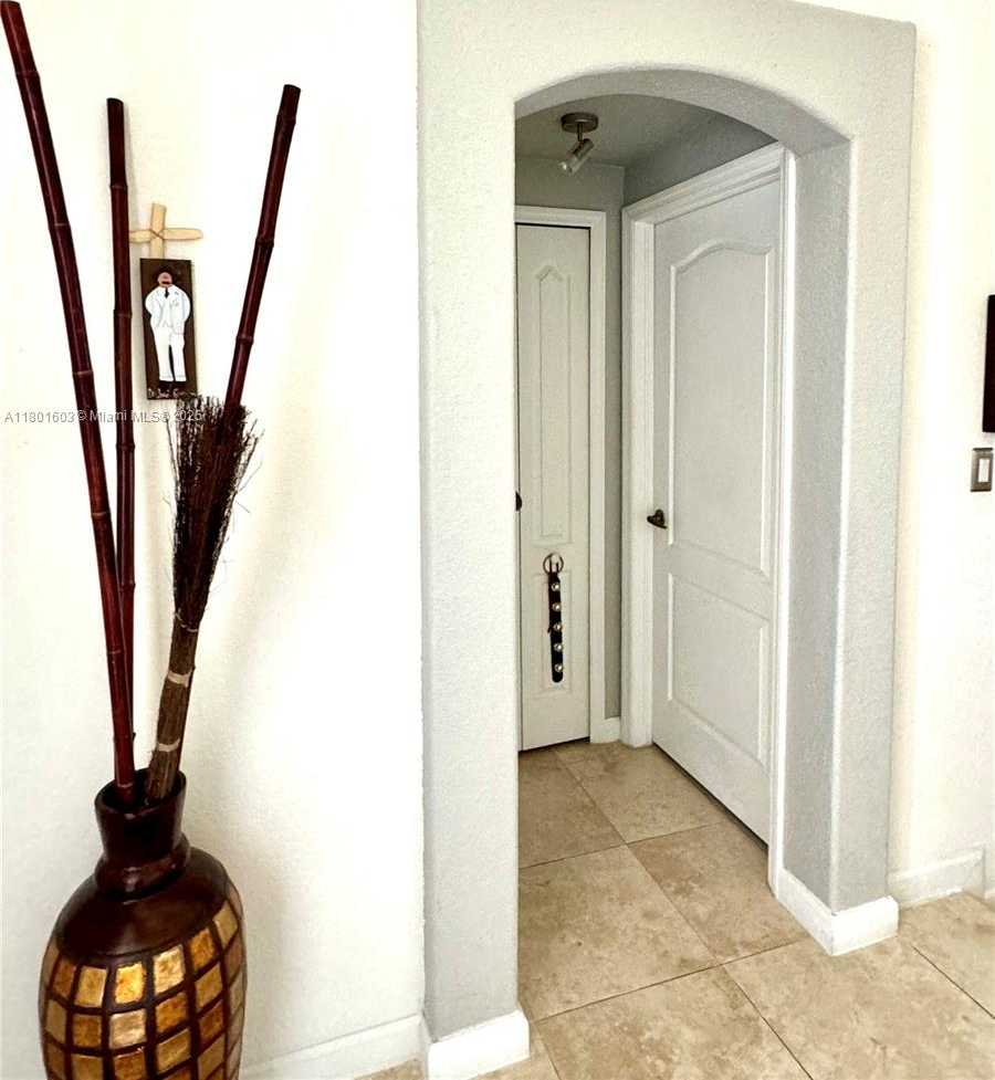 Small Image of 11226 NORTH WEST 75TH TER #., Doral Number 5
