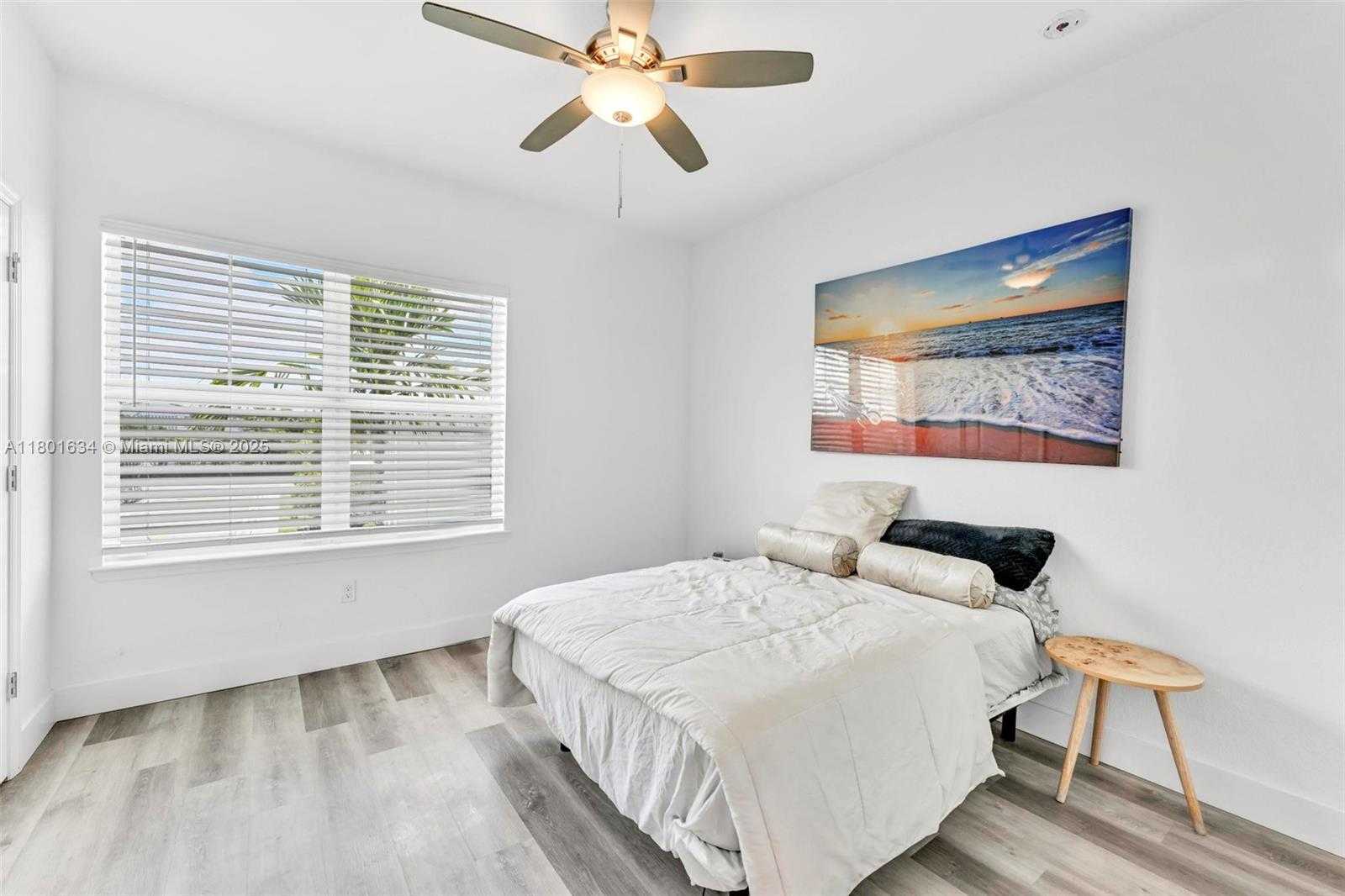 Small Image of 1083 EUCALYPTUS DR, Hollywood Number 13