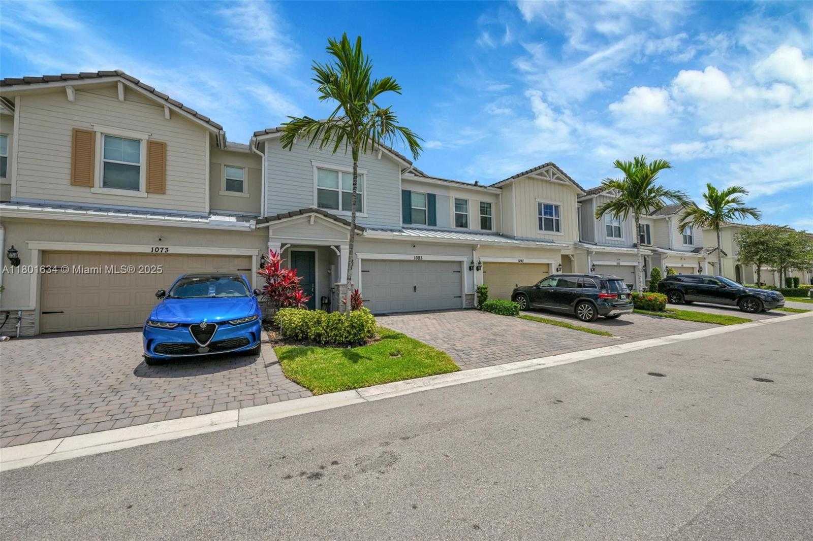 Small Image of 1083 EUCALYPTUS DR, Hollywood Number 27