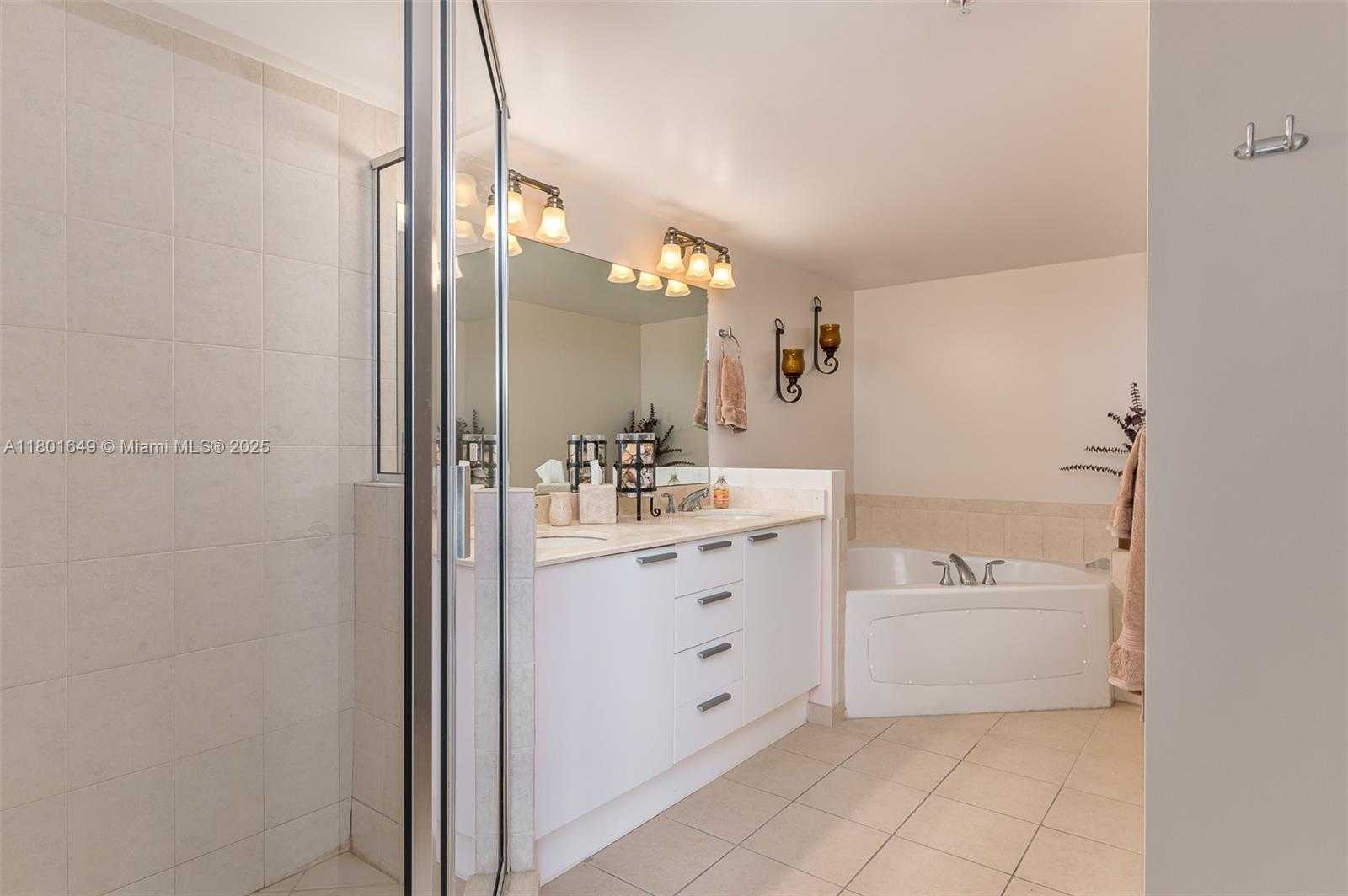 Small Image of 16699 COLLINS AVE #3401, Sunny Isles Beach Number 12