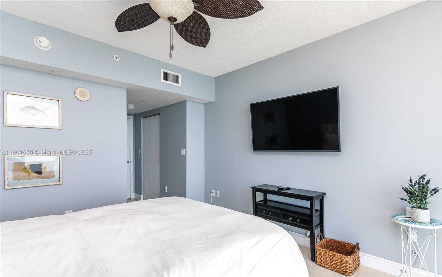 Small Image of 16699 COLLINS AVE #3401, Sunny Isles Beach Number 14