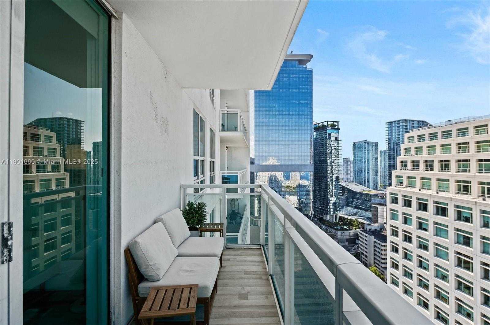 Small Image of 950 #3408, Miami Number 5