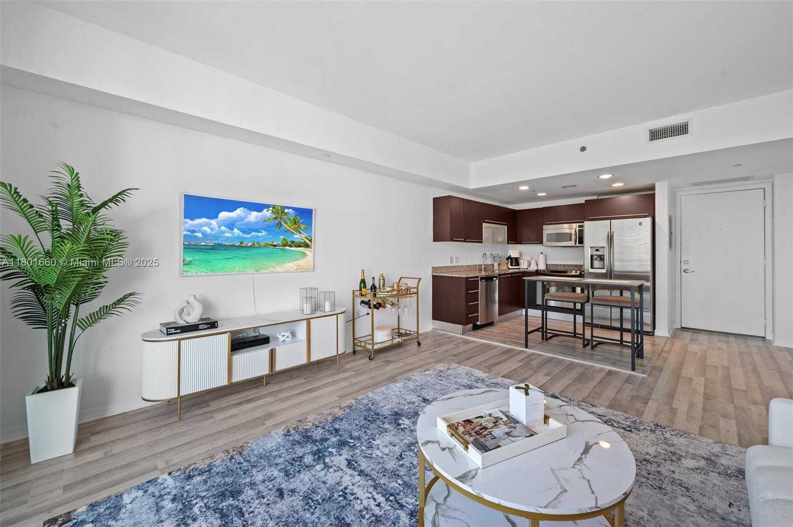 Small Image of 950 #3408, Miami Number 8