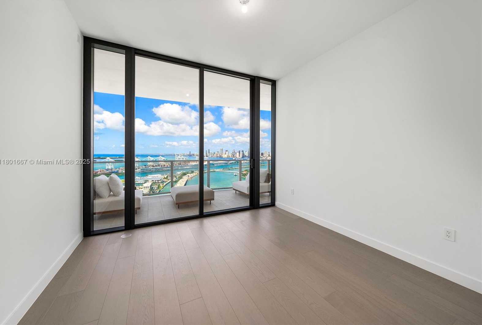 Small Image of 501 WEST AVE #3602, Miami Beach Number 19