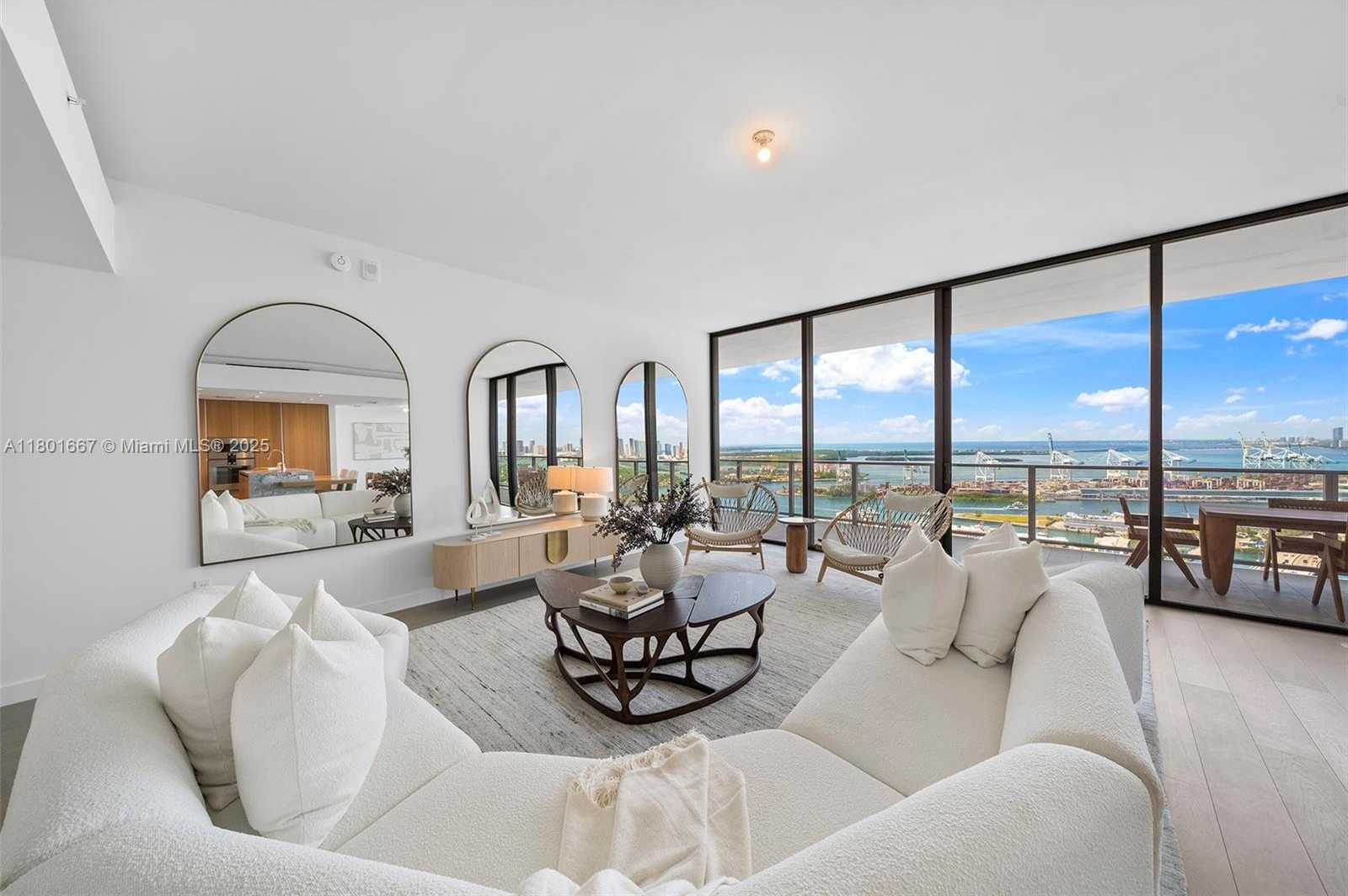 Small Image of 501 WEST AVE #3602, Miami Beach Number 2