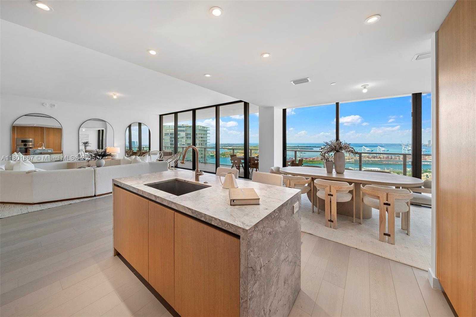 Small Image of 501 WEST AVE #3602, Miami Beach Number 9