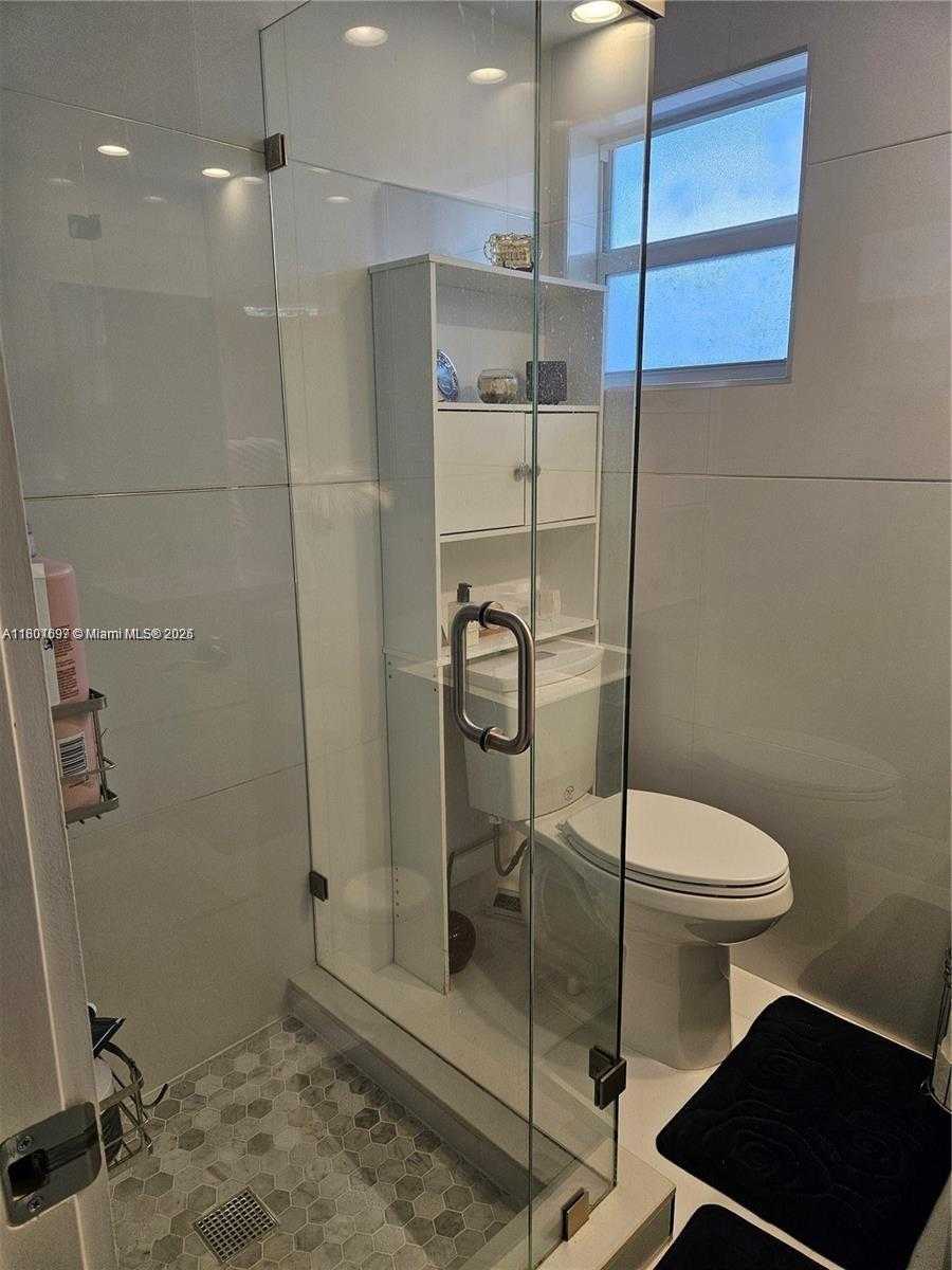 Small Image of 619 NORTH EAST 14TH AVE #106, Hallandale Beach Number 13