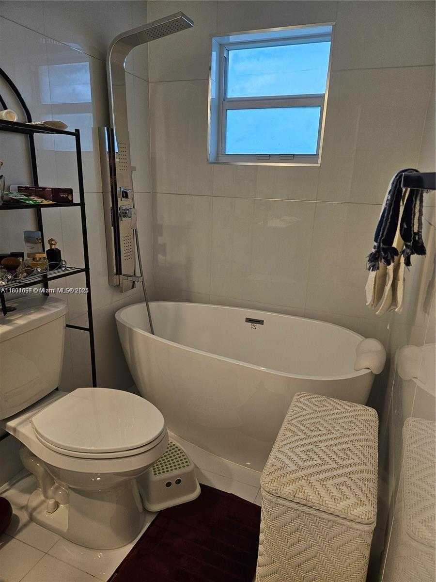 Small Image of 619 NORTH EAST 14TH AVE #106, Hallandale Beach Number 17