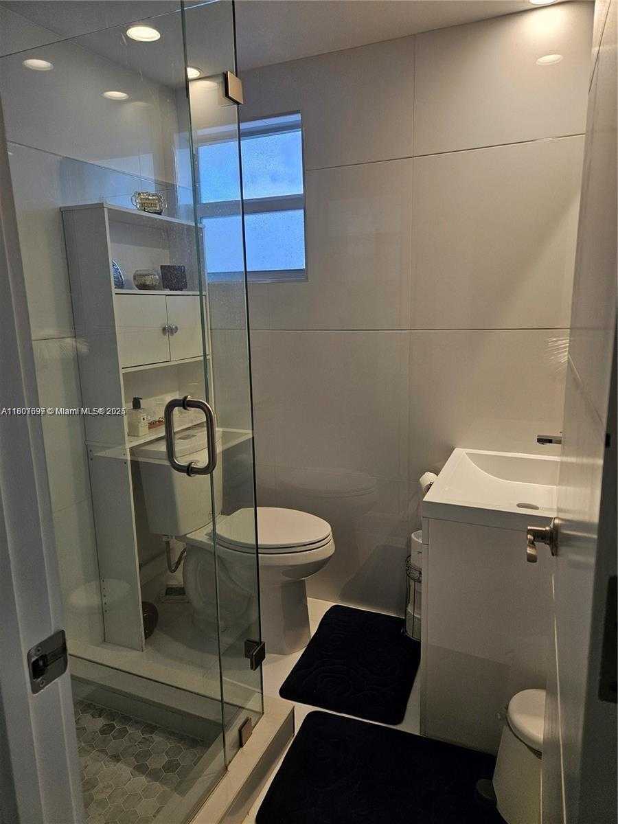 Small Image of 619 NORTH EAST 14TH AVE #106, Hallandale Beach Number 21