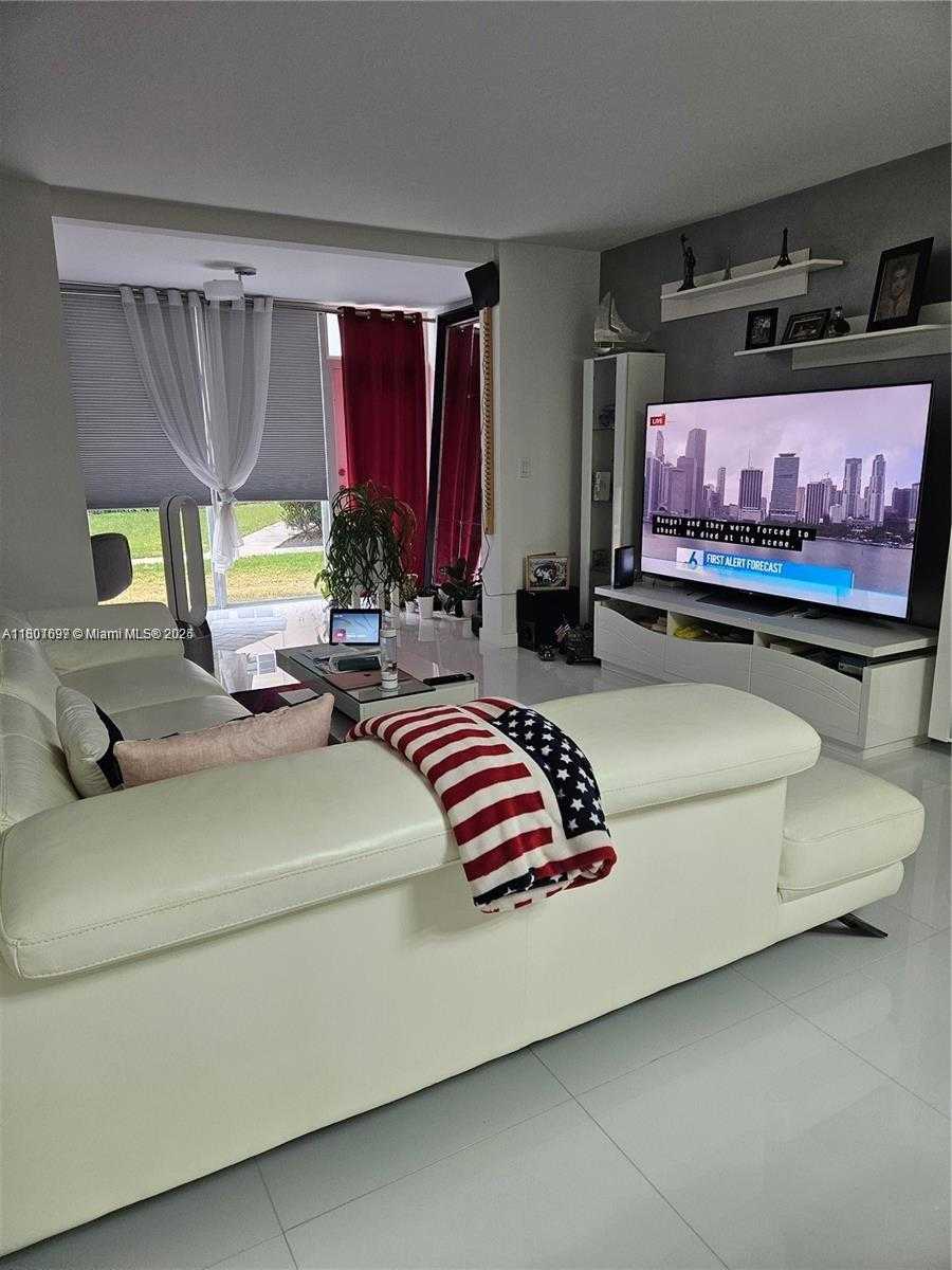 Small Image of 619 NORTH EAST 14TH AVE #106, Hallandale Beach Number 5