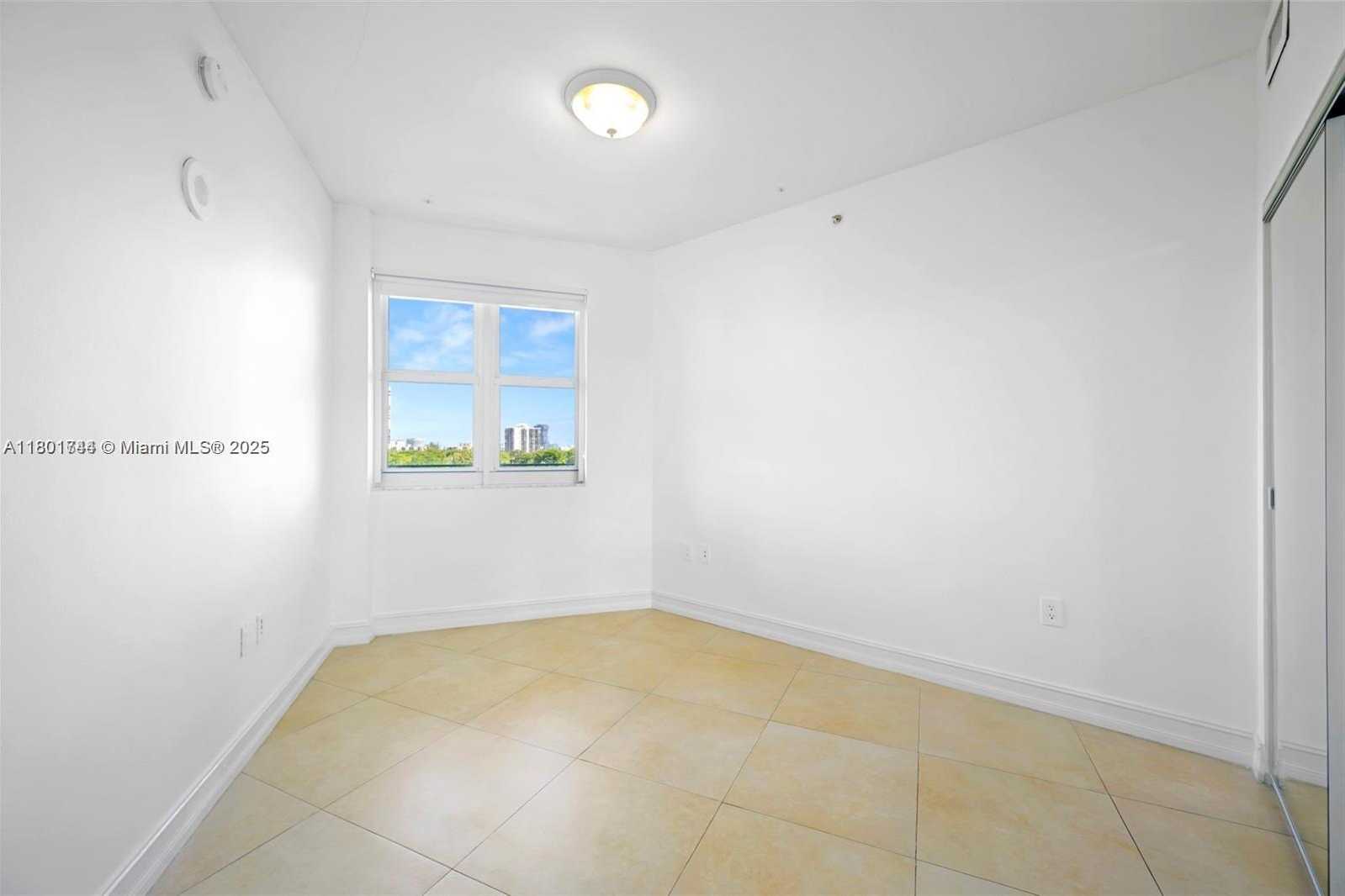 Small Image of 20000 EAST COUNTRY CLUB DR #606, Aventura Number 11