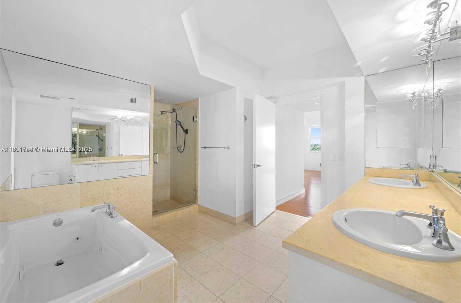 Small Image of 20000 EAST COUNTRY CLUB DR #606, Aventura Number 17