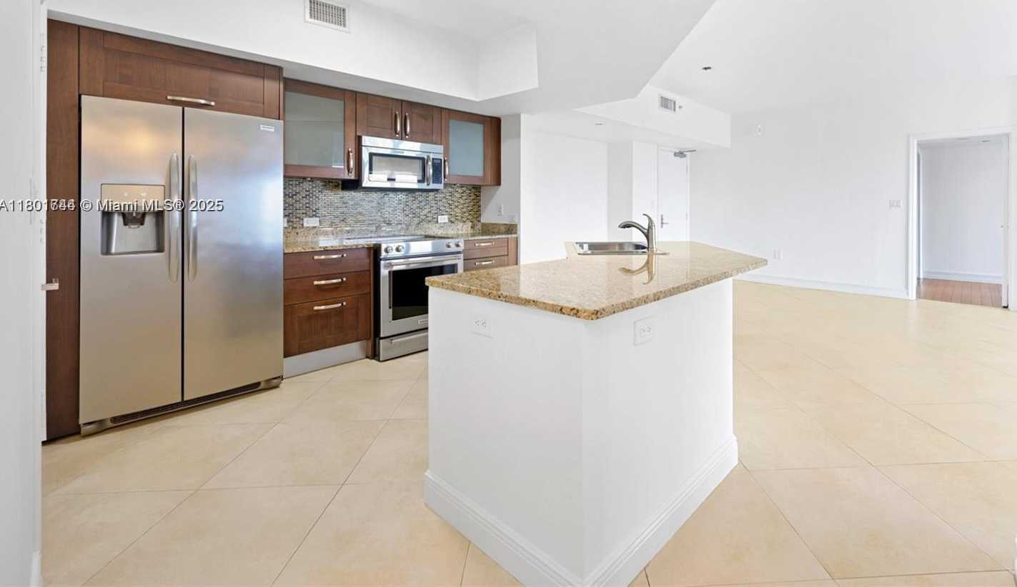 Small Image of 20000 EAST COUNTRY CLUB DR #606, Aventura Number 8
