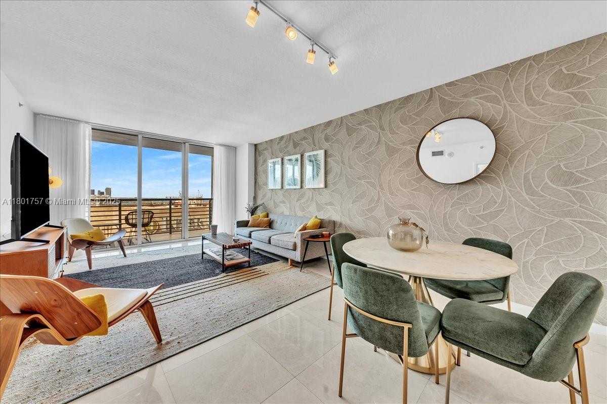 Small Image of 335 SOUTH BISCAYNE BLVD #4000, Miami Number 9