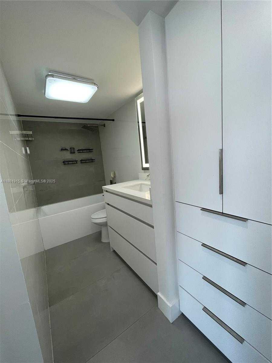 Small Image of 1865 79TH ST #12G, North Bay Village Number 38