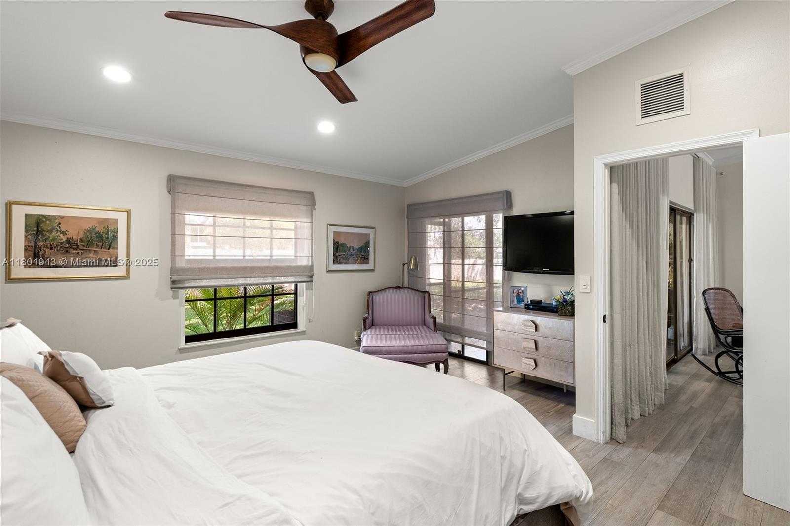 Small Image of 21228 HARBOR WAY #253-25, Aventura Number 17