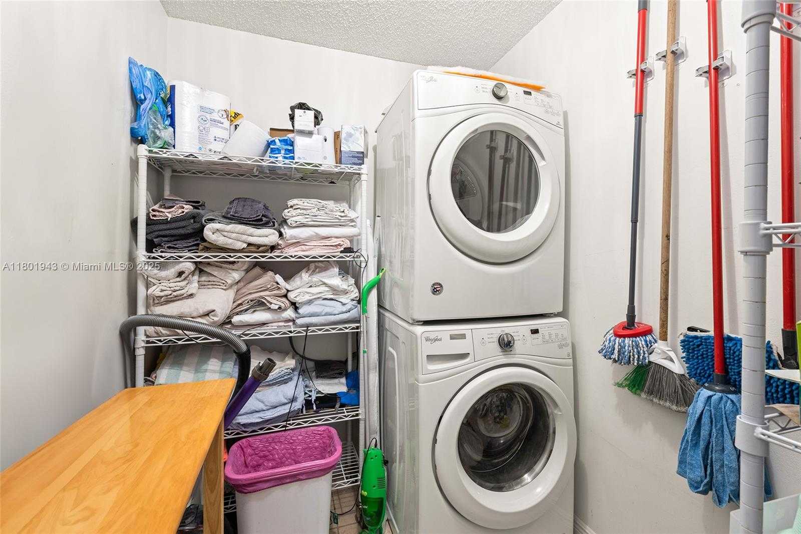 Small Image of 21228 HARBOR WAY #253-25, Aventura Number 25