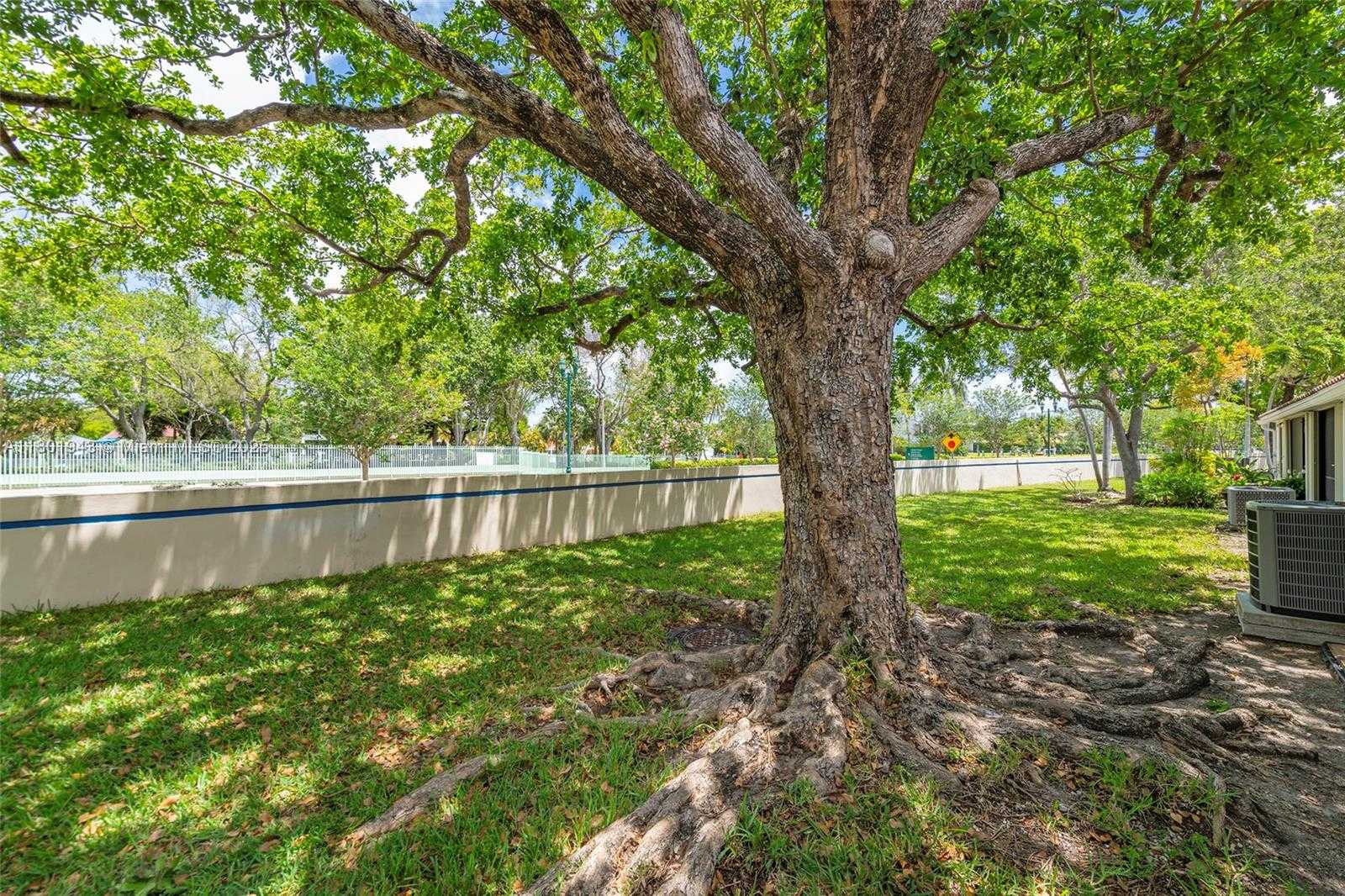 Small Image of 21228 HARBOR WAY #253-25, Aventura Number 32