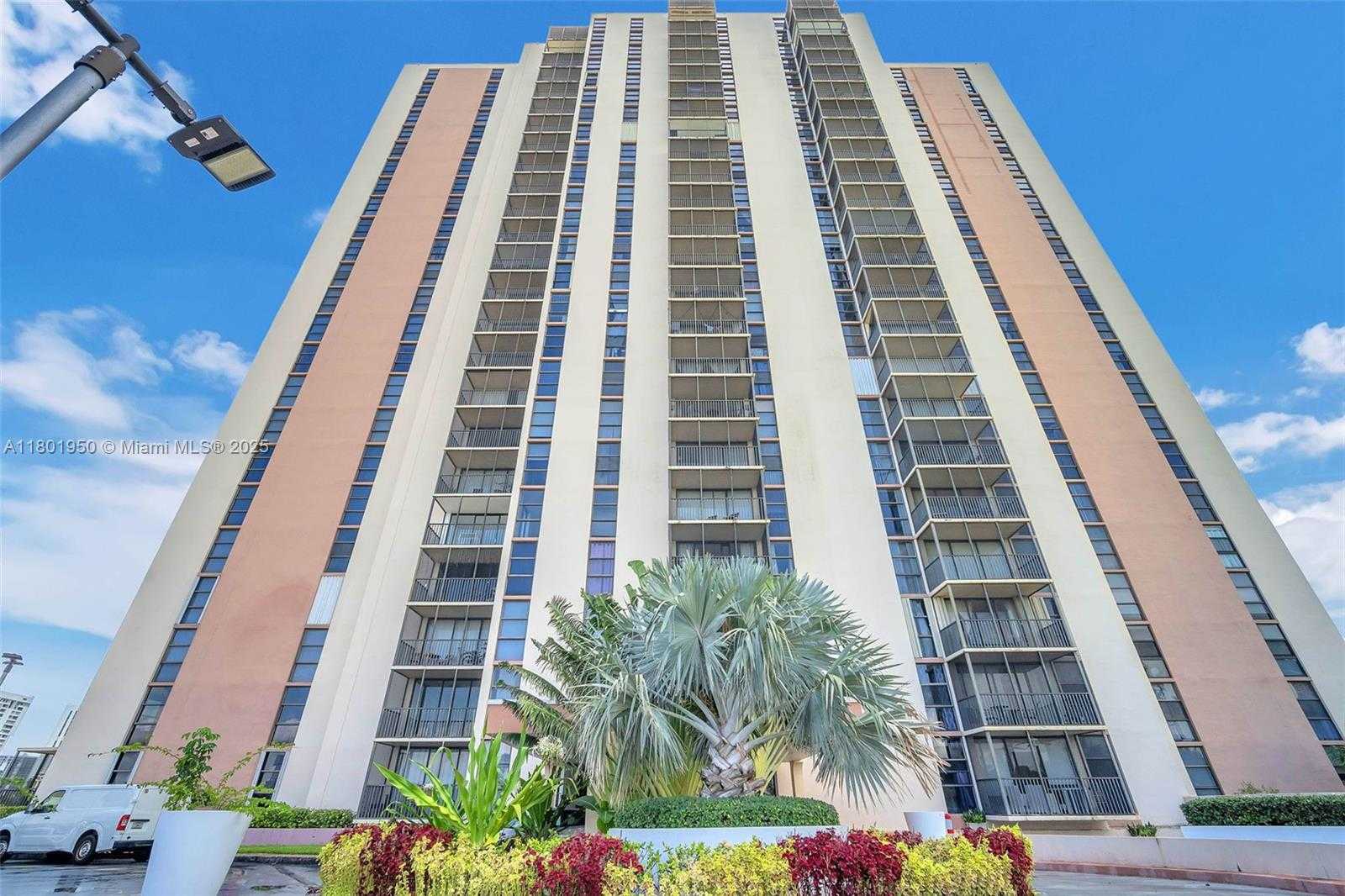 Small Image of 20335 WEST COUNTRY CLUB DR #1108, Aventura Number 22