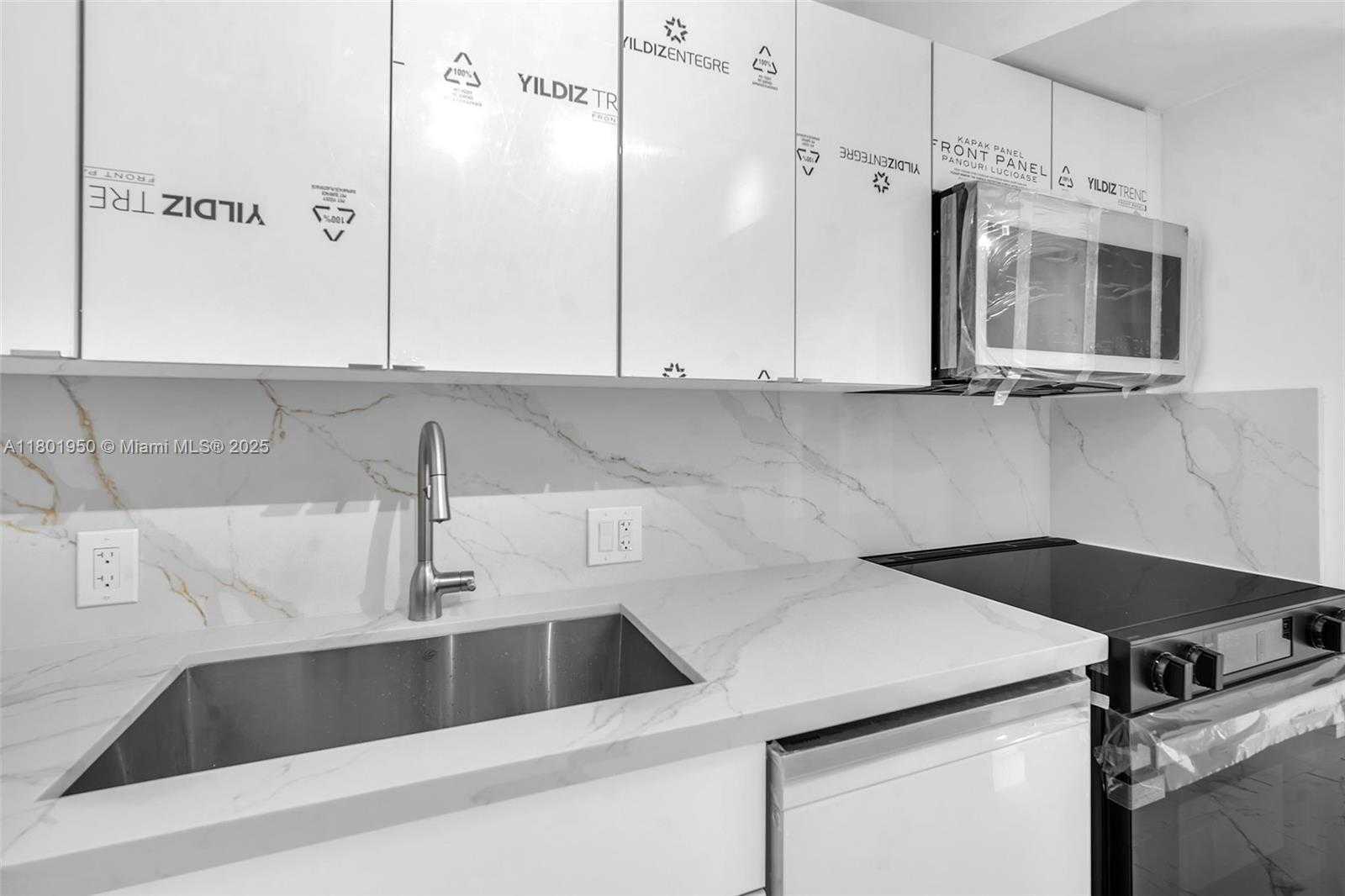 Small Image of 20335 WEST COUNTRY CLUB DR #1108, Aventura Number 7