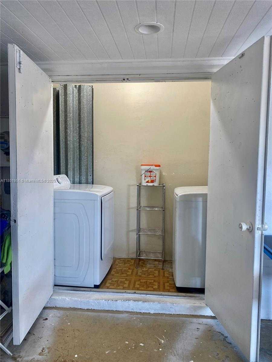 Small Image of 5017 SOUTH WEST 139TH PL, Miami Number 5