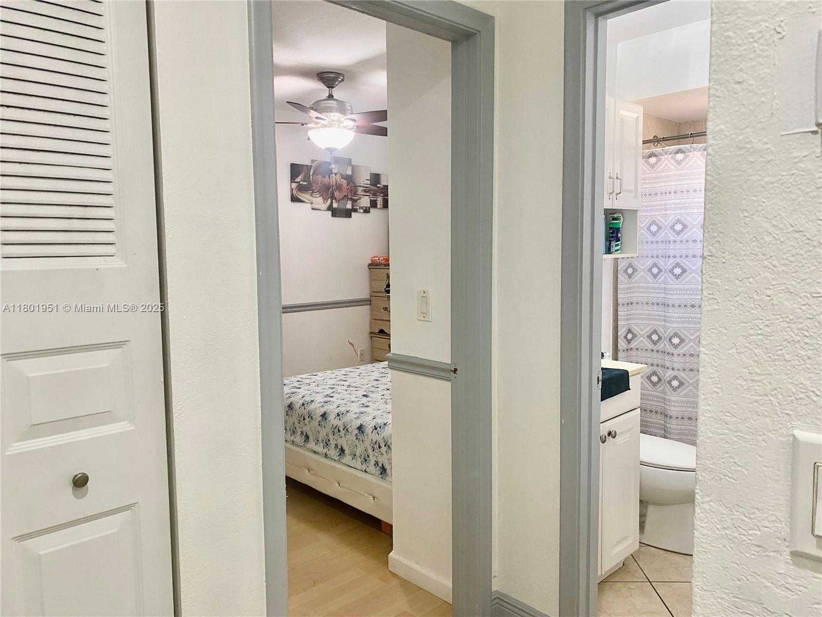 Small Image of 5017 SOUTH WEST 139TH PL, Miami Number 8