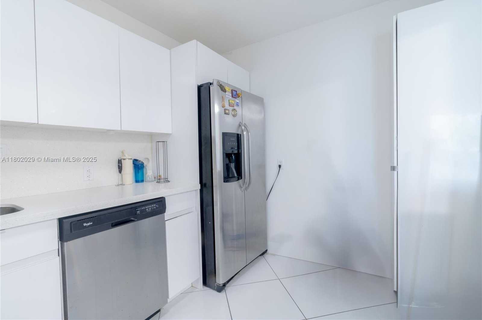 Small Image of 100 BAYVIEW DR #224, Sunny Isles Beach Number 24