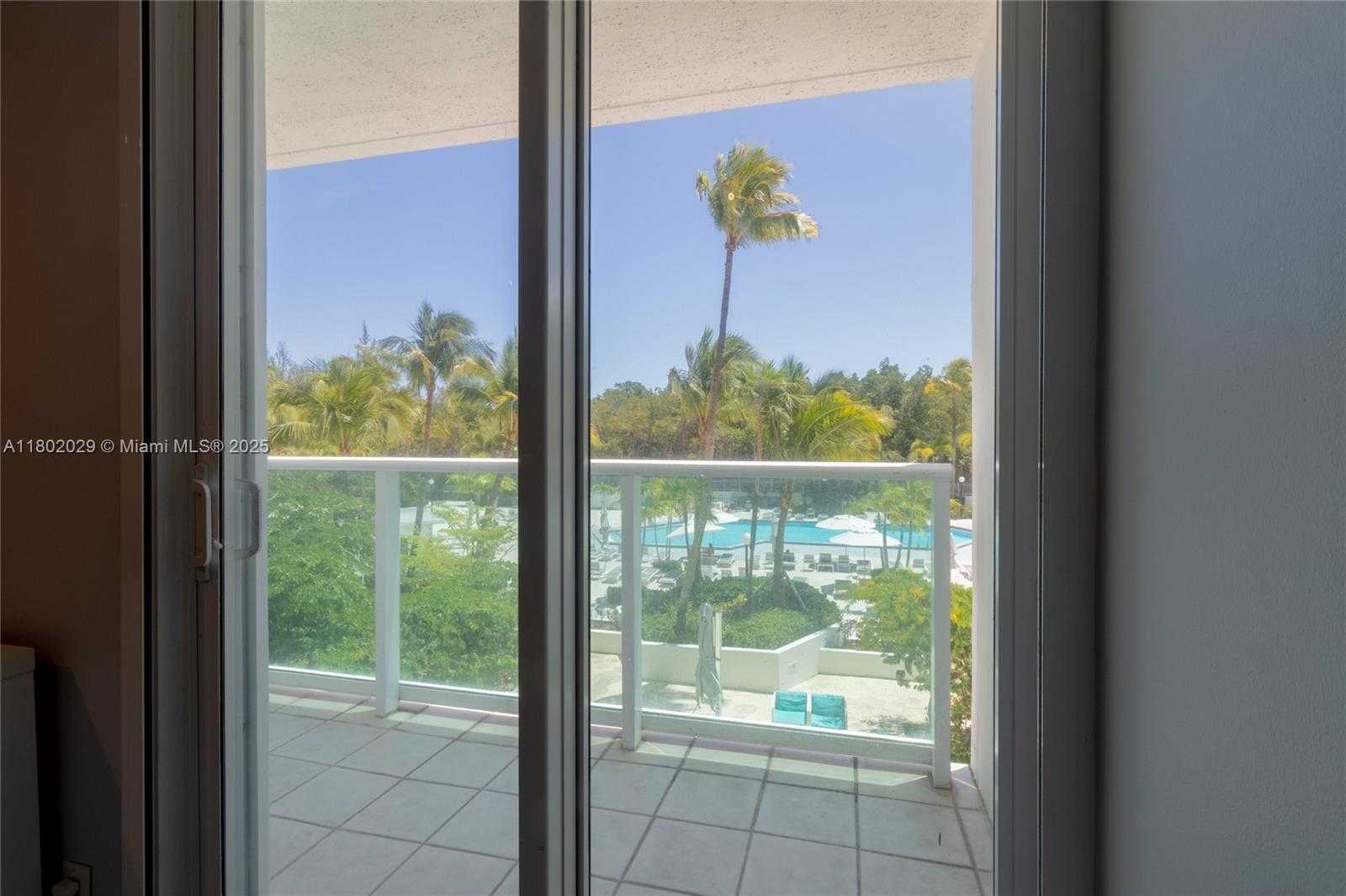Small Image of 100 BAYVIEW DR #224, Sunny Isles Beach Number 27